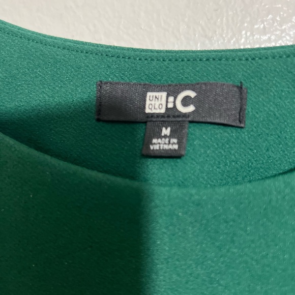 UNIQLO Green Boxy Top - Picture 2 of 3